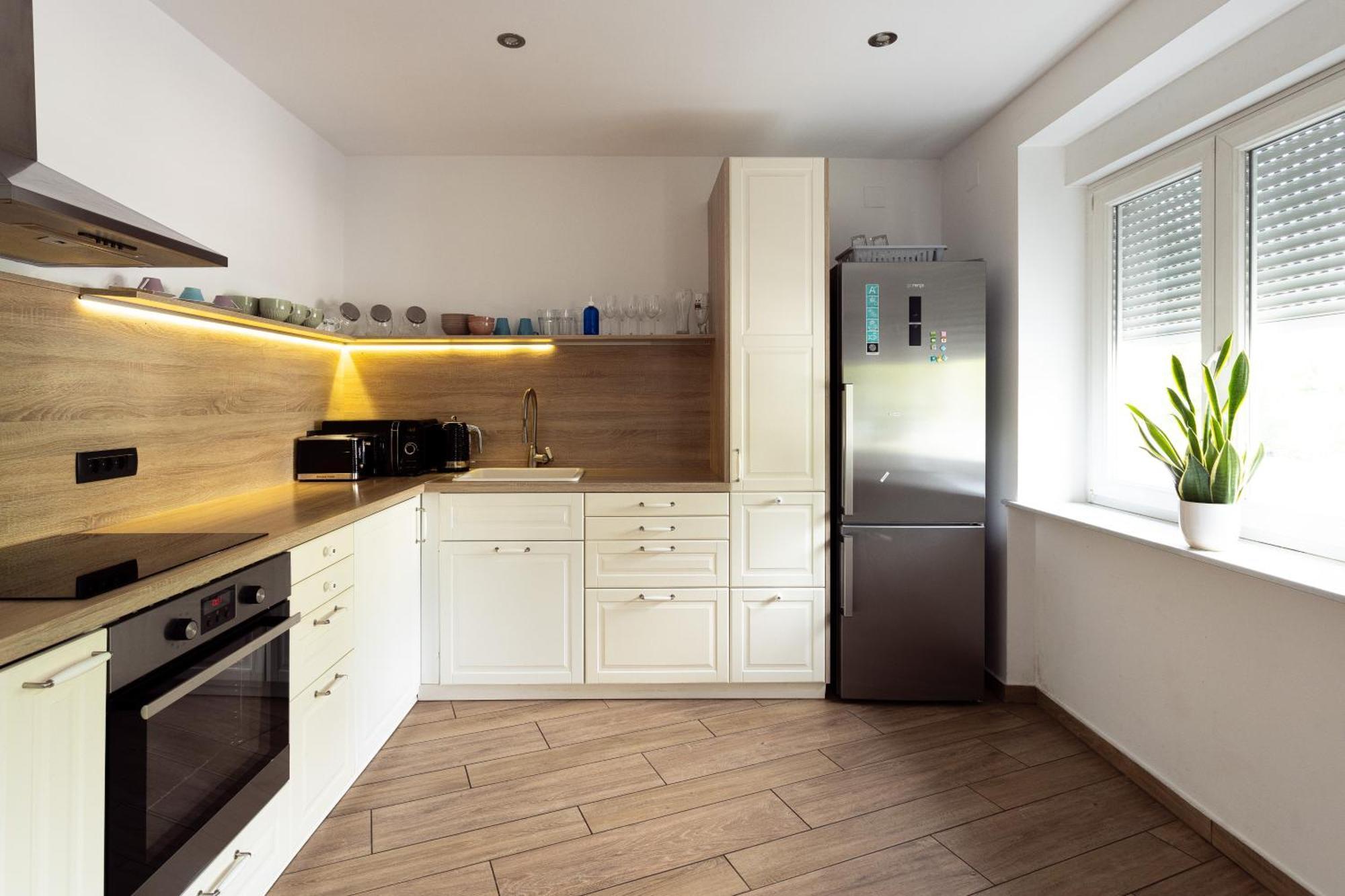 Large Two Bedroom Family App - Free Parking Ljubljana Exterior photo