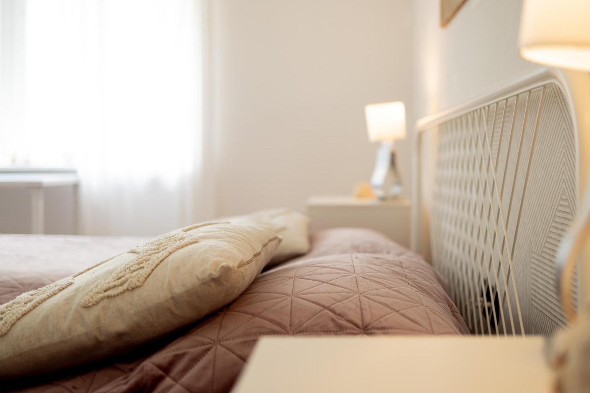 Large Two Bedroom Family App - Free Parking Ljubljana Exterior photo